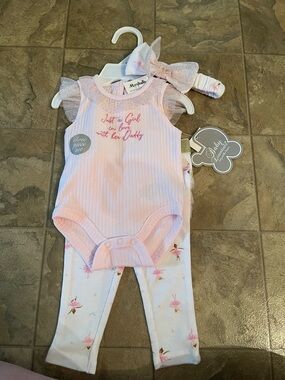 Pink Baby Girl 3-Piece Bodysuit Set with Headband